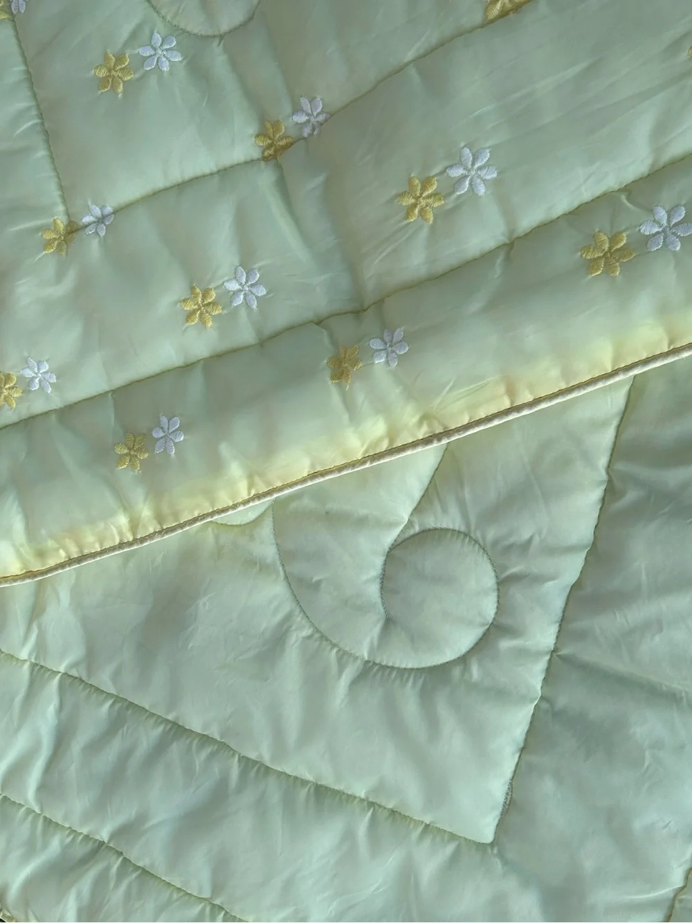 ✨ Embroidered Baby Quilt✨